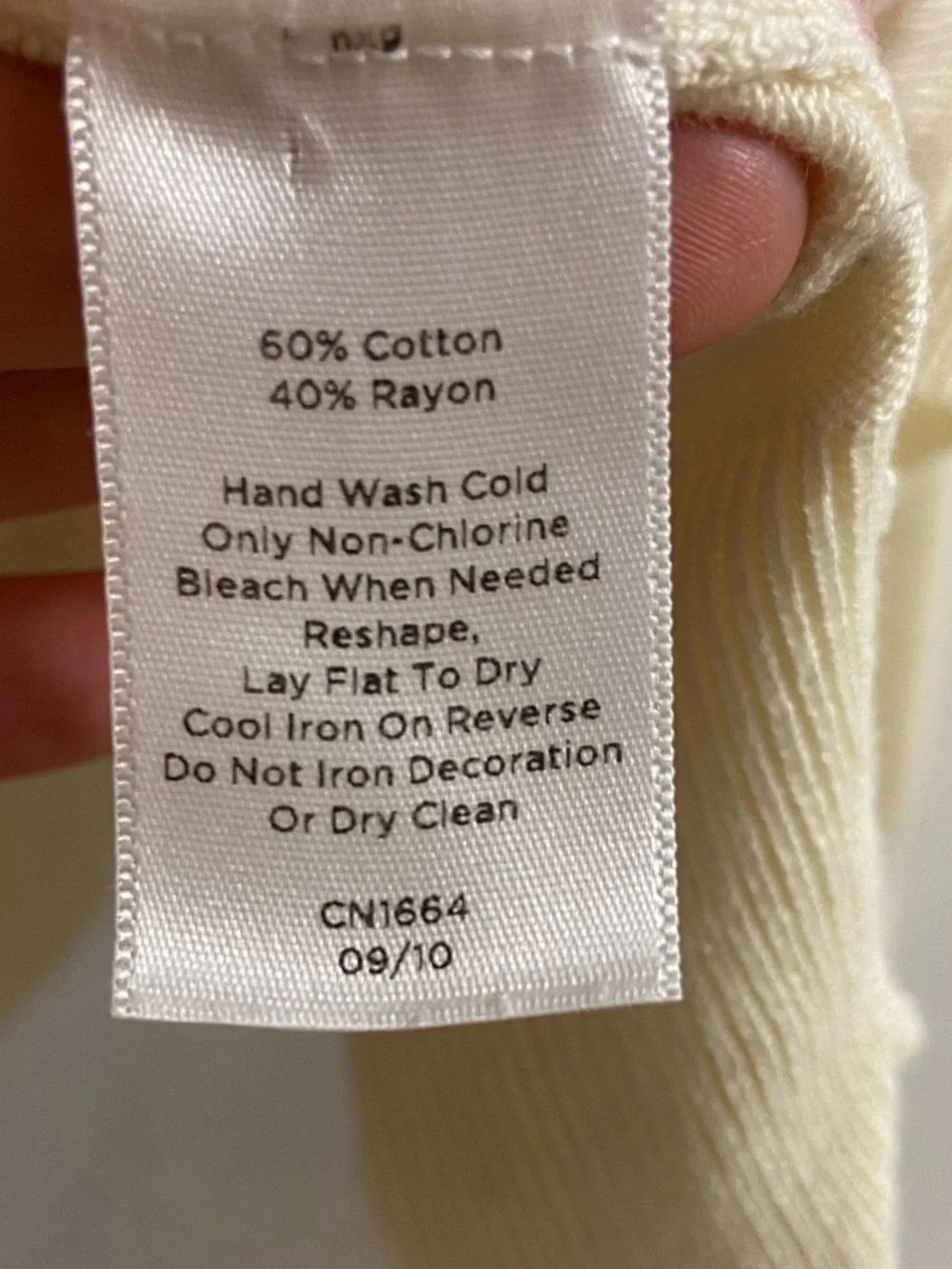 Talbots Pink & Cream Argyle Crewneck Button Cardigan sweater Medium - Picture 6 of 6